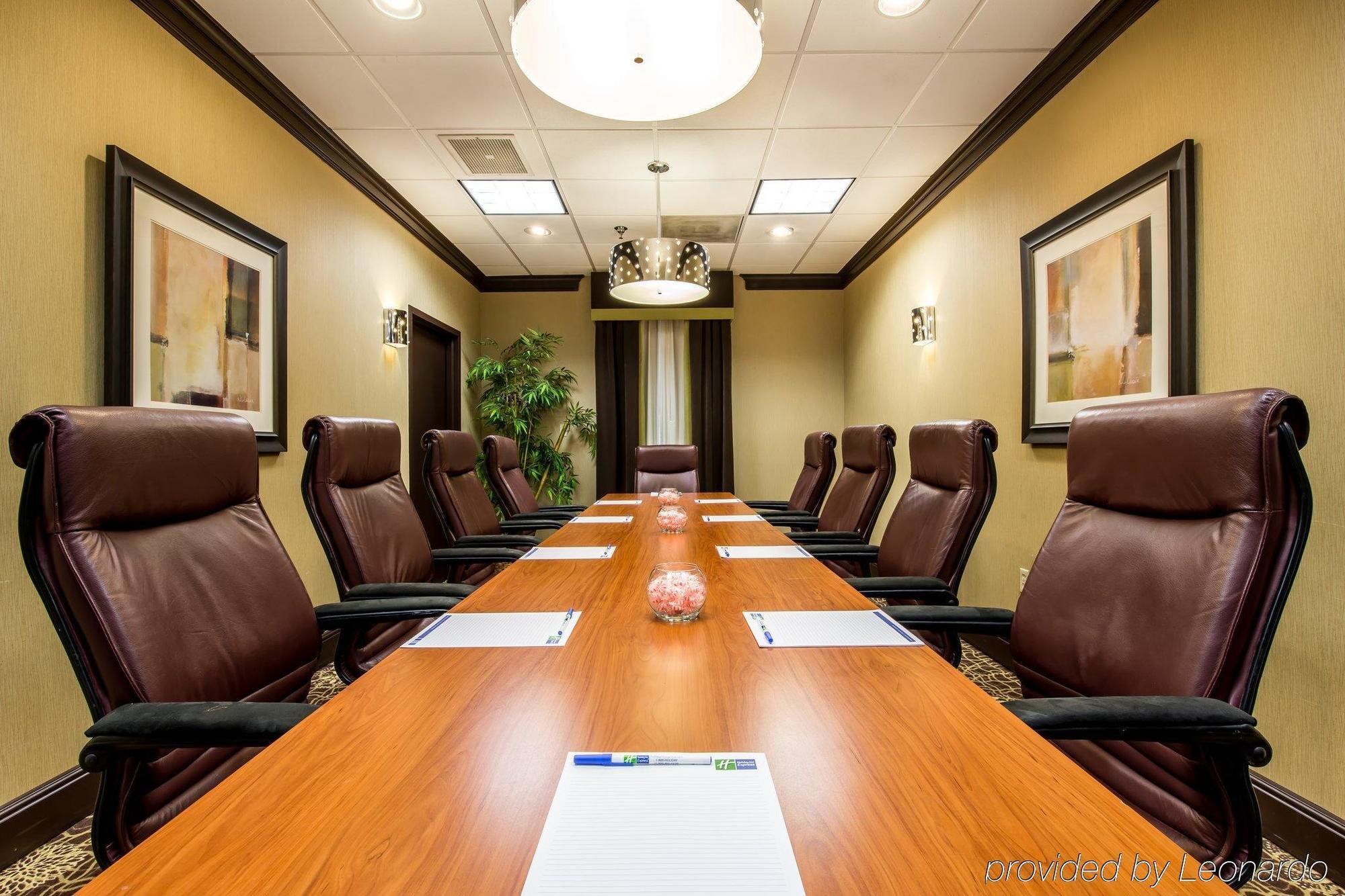 Holiday Inn Express Atlanta Airport-College Park By Ihg Exterior photo